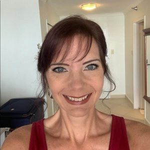 Meet your Posher, Michele